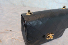 将图片加载到图库查看器，CHANEL/香奈儿 迷你CF 单盖 链条包 羊皮 Black/Gold hadware(黑色/金色金属) 肩背包 800030199
