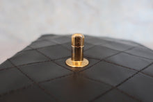 将图片加载到图库查看器，CHANEL/香奈儿 迷你CF 单盖 链条包 羊皮 Black/Gold hadware(黑色/金色金属) 肩背包 800030199
