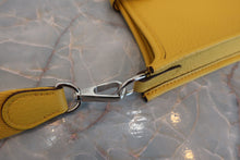 将图片加载到图库查看器，HERMES EVELYNE TPM Clemence leather Jaune de naples W刻印 Shoulder bag 600080203
