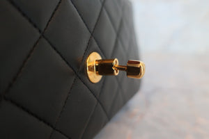 CHANEL Matelasse double flap double chain shoulder bag Lambskin Black/Gold hadware Shoulder bag 600050004