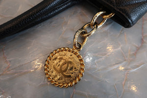 CHANEL Medallion Tote Caviar skin Black/Gold hadware Tote bag 600060018