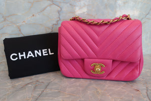 CHANEL  V-Stitch chain shoulder bag Lambskin Pink/Gold hadware Shoulder bag 700060070