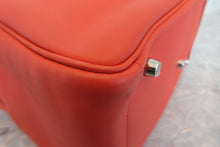 画像をギャラリービューアに読み込む, HERMES／エルメス リンディ30 ヴォースイフト カプシーヌ T刻印 ショルダーバッグ 700020033
