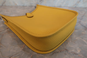 HERMES EVELYNE TPM Clemence leather Jaune de naples W刻印 Shoulder bag 600080203