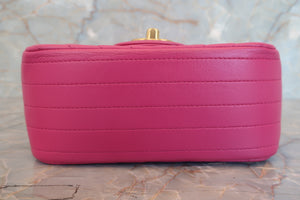 CHANEL  V-Stitch chain shoulder bag Lambskin Pink/Gold hadware Shoulder bag 700060070