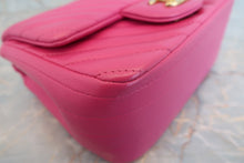 Load image into Gallery viewer, CHANEL  V-Stitch chain shoulder bag Lambskin Pink/Gold hadware Shoulder bag 700060070

