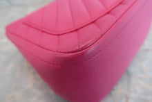 Load image into Gallery viewer, CHANEL  V-Stitch chain shoulder bag Lambskin Pink/Gold hadware Shoulder bag 700060070
