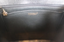 画像をギャラリービューアに読み込む, CHANEL/シャネル マトラッセ台形ハンドバッグ キャビアスキン ブラック/ゴールド金具 ハンドバッグ 800040032
