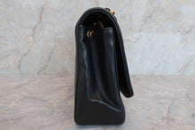 Load image into Gallery viewer, CHANEL Diana matelasse chain shoulder bag Lambskin Black/Gold hadware Shoulder bag 600060032
