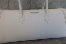 Load image into Gallery viewer, HERMES Paris Bombay 35 Epsom leather White □K Engraving Hand bag 600080133
