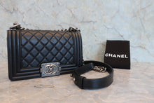 画像をギャラリービューアに読み込む, CHANEL/シャネル ボーイシャネルチェーンショルダーバッグ ラムスキン ブラック/シルバー金具 ショルダーバッグ 800090001

