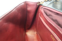 Load image into Gallery viewer, CHANEL Diana matelasse chain shoulder bag Lambskin Black/Gold hadware Shoulder bag 600060032

