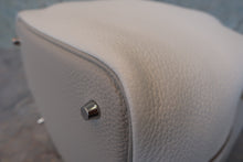 画像をギャラリービューアに読み込む, HERMES／エルメス ピコタンロックカザックＭＭ トリヨンクレマンス ホワイト/パールグレー □P刻印 ハンドバッグ 800010096
