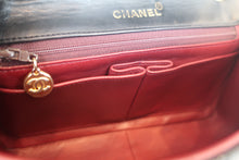 Load image into Gallery viewer, CHANEL Matelasse chain shoulder bag Lambskin Black/Gold hadware Shoulder bag 700120093
