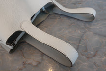 画像をギャラリービューアに読み込む, HERMES／エルメス ピコタンロックカザックＭＭ トリヨンクレマンス ホワイト/パールグレー □P刻印 ハンドバッグ 800010096
