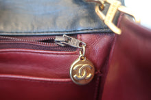 Load image into Gallery viewer, CHANEL Matelasse chain shoulder bag Lambskin Black/Gold hadware Shoulder bag 700120093
