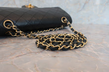 画像をギャラリービューアに読み込む, CHANEL/シャネル マトラッセＷフラップチェーンショルダーバッグ ラムスキン ブラック/ゴールド金具 ショルダーバッグ 700070133
