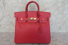 Load image into Gallery viewer, HERMES HAUT A COURROIRE 32 Graine Couchevel leather Rouge vif □D Engraving Hand bag 700020142
