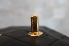 画像をギャラリービューアに読み込む, CHANEL/シャネル マトラッセＷフラップチェーンショルダーバッグ ラムスキン ブラック/ゴールド金具 ショルダーバッグ 700070133
