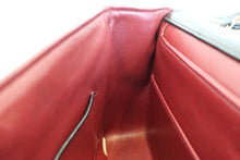 Load image into Gallery viewer, CHANEL Matelasse single flap chain shoulder bag Lambskin Black/Gold hadware Shoulder bag 600040152
