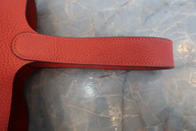 画像をギャラリービューアに読み込む, HERMES／エルメス ピコタンロックＭＭ トリヨンクレマンス ルージュピヴォワンヌ R刻印 ハンドバッグ 800020237
