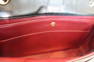 CHANEL Matelasse single flap chain shoulder bag Lambskin Black/Gold hadware Shoulder bag 600040152