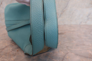 HERMES／エルメス ピコタンロックＭＭ トリヨンクレマンス ブルーアトール T刻印 ハンドバッグ 700090195
