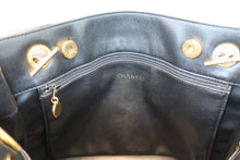 画像をギャラリービューアに読み込む, CHANEL/シャネル ココマークチェーンショルダーバッグ ラムスキン ブラック/ゴールド金具 ショルダーバッグ 800080174

