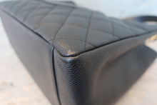Load image into Gallery viewer, CHANEL GST Tote bag Lambskin Black/Gold hadware Tote bag 700120077
