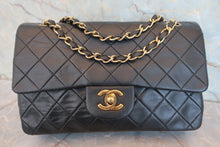 Load image into Gallery viewer, CHANEL Matelasse double flap double chain shoulder bag Lambskin Black/Gold hadware Shoulder bag 800070030
