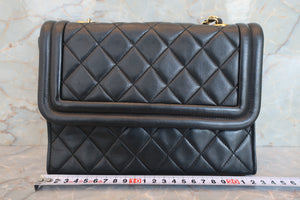 CHANEL/シャネル マトラッセフリンジチェーンショルダーバッグ ラムスキン ブラック/ゴールド金具 ショルダーバッグ 700070134