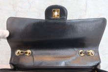 将图片加载到图库查看器，CHANEL/香奈儿 中号CF 单盖包 链条包 羊皮 Black/Gold hadware(黑色/金色金属) 肩背包 600070065
