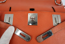 Load image into Gallery viewer, HERMES JYPSIERE 28 Clemence leather Orange □O Engraving Shoulder bag 800100007
