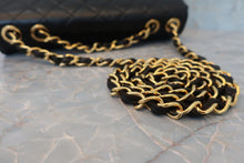 将图片加载到图库查看器，CHANEL/香奈儿 中号CF 单盖包 链条包 羊皮 Black/Gold hadware(黑色/金色金属) 肩背包 6000700069
