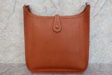 将图片加载到图库查看器，HERMES EVELYNE 1PM Epsom leather Gold □I刻印 Shoulder bag 600090160
