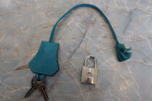 画像をギャラリービューアに読み込む, HERMES／エルメス ケリー35 ギリーズ トゴ/ヴォースイフト ターコイズ T刻印 ショルダーバッグ 700100241
