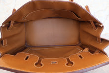 Load image into Gallery viewer, HERMES HAUT A COURROIRE 32 Ardennes leather  Natural 〇X Engraving Hand bag 600120269
