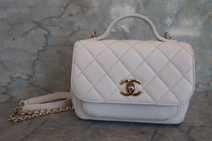 CHANEL/シャネル マトラッセショルダーバッグ キャビアスキン ホワイト/ゴールド金具 ショルダーバッグ 700070099