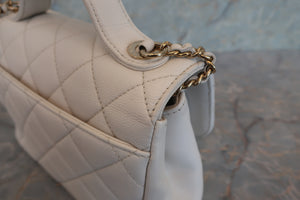 CHANEL/シャネル マトラッセショルダーバッグ キャビアスキン ホワイト/ゴールド金具 ショルダーバッグ 700070099