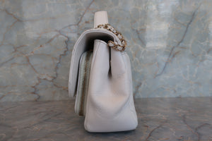 CHANEL/シャネル マトラッセショルダーバッグ キャビアスキン ホワイト/ゴールド金具 ショルダーバッグ 700070099