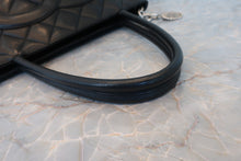 Load image into Gallery viewer, CHANEL Medallion Tote Caviar skin Black/Silver hadware Tote bag 600060038
