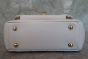CHANEL/シャネル マトラッセショルダーバッグ キャビアスキン ホワイト/ゴールド金具 ショルダーバッグ 700070099