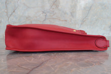 Load image into Gallery viewer, HERMES VESPA PM Graine Couchevel leather Rouge vif □A Engraving Shoulder bag 700080107
