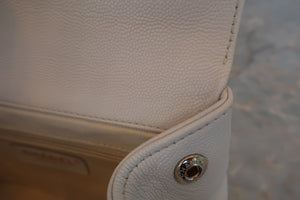 CHANEL/シャネル マトラッセショルダーバッグ キャビアスキン ホワイト/ゴールド金具 ショルダーバッグ 700070099