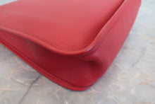 Load image into Gallery viewer, HERMES VESPA PM Graine Couchevel leather Rouge vif □A Engraving Shoulder bag 700080107
