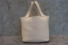 Load image into Gallery viewer, HERMES PICOTIN LOCK MM Clemence leather Nata Z Engraving Hand bag 700120100
