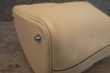 Load image into Gallery viewer, HERMES PICOTIN LOCK MM Clemence leather Nata Z Engraving Hand bag 700120100
