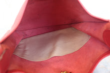 Load image into Gallery viewer, HERMES VESPA PM Graine Couchevel leather Rouge vif □A Engraving Shoulder bag 700080107

