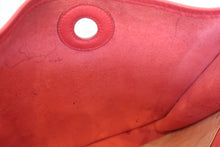 Load image into Gallery viewer, HERMES VESPA PM Graine Couchevel leather Rouge vif □A Engraving Shoulder bag 700080107
