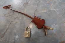 画像をギャラリービューアに読み込む, HERMES／エルメス ボリード31 ピグスキン ブラウン □D刻印 ショルダーバッグ 700100231
